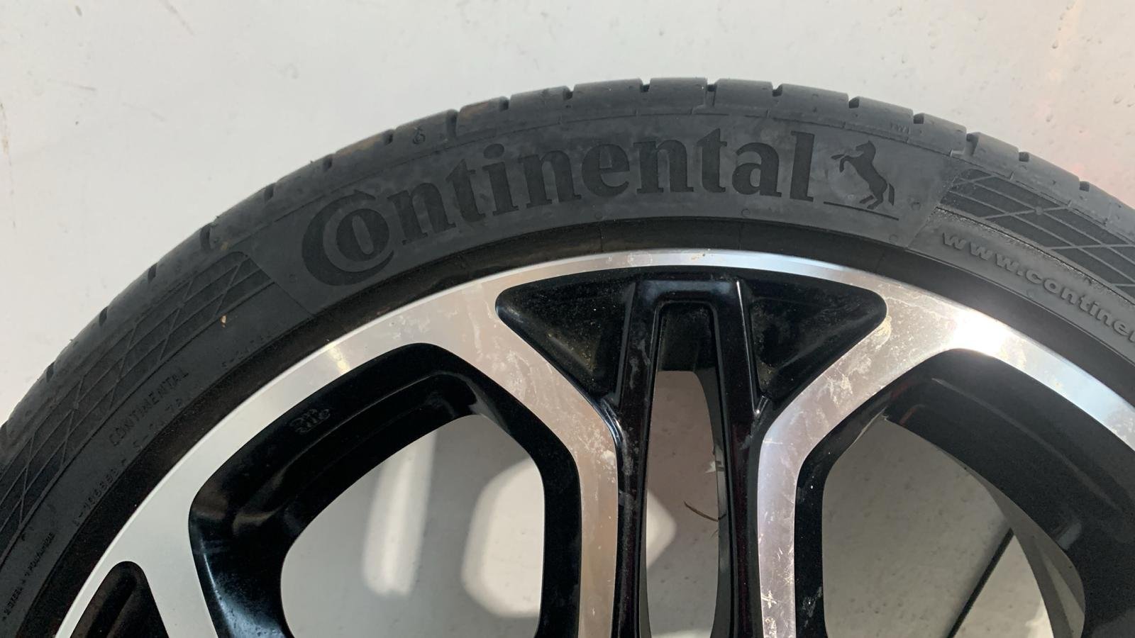 196/45/R17 1Tyer - Image 4